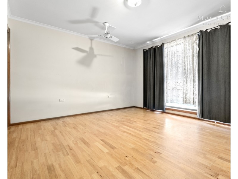 72 McKell Avenue, Mount Austin NSW 2650