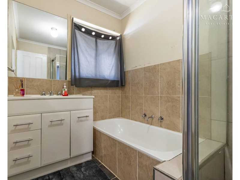 159 Raye Street, Tolland NSW 2650