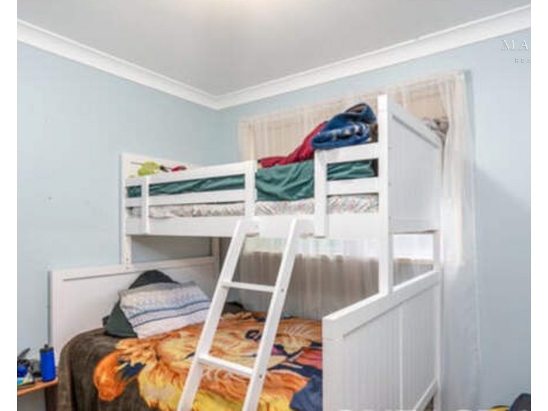 4 Tinga Crescent, Kooringal NSW 2650