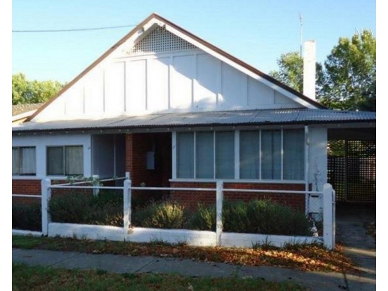 11 Freer Street, Wagga Wagga NSW 2650