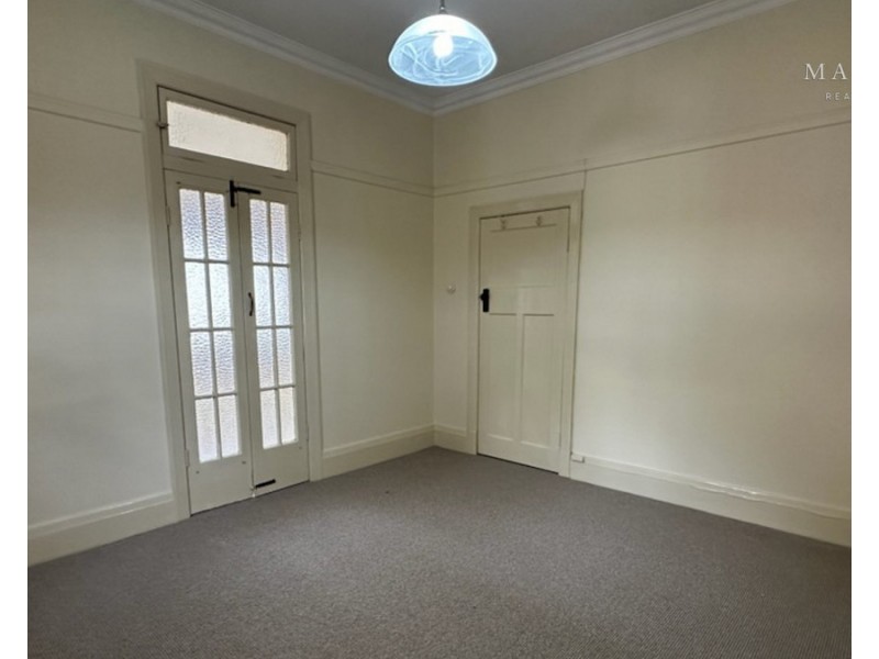 11 Freer Street, Wagga Wagga NSW 2650
