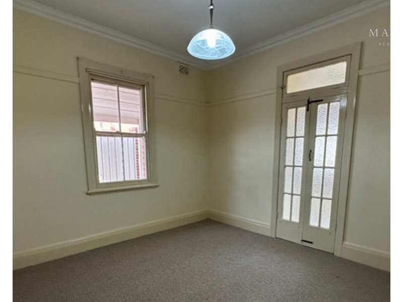 11 Freer Street, Wagga Wagga NSW 2650