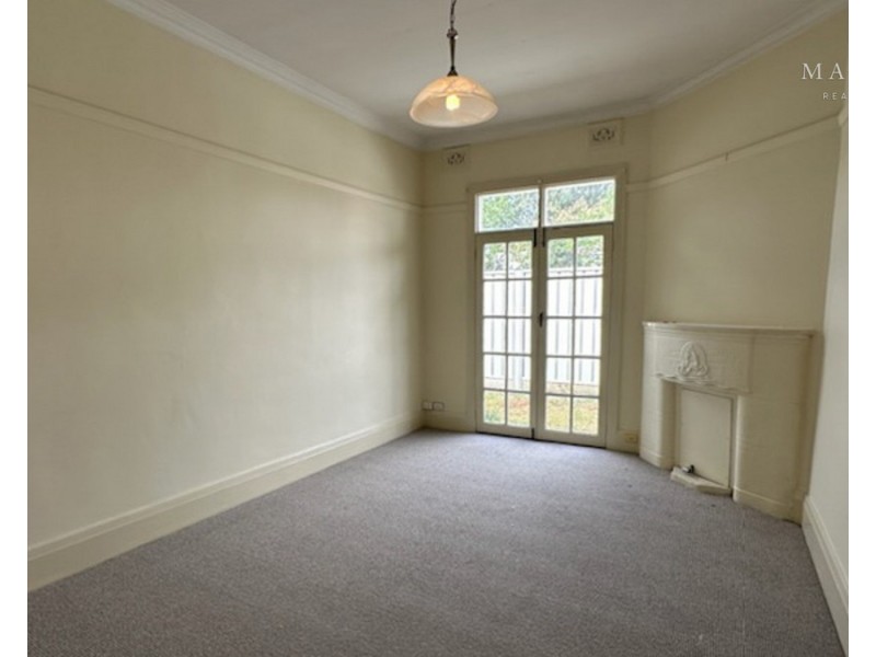 11 Freer Street, Wagga Wagga NSW 2650
