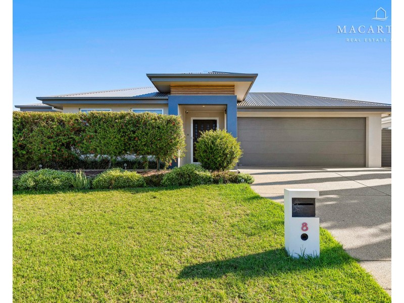 8 Wiveon Street, Gobbagombalin NSW 2650