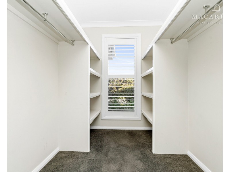 8 Wiveon Street, Gobbagombalin NSW 2650