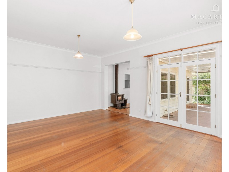 4 Sullivan Avenue, Wagga Wagga NSW 2650