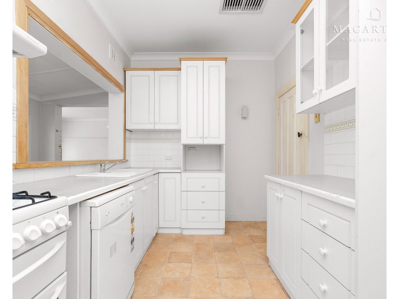 4 Sullivan Avenue, Wagga Wagga NSW 2650