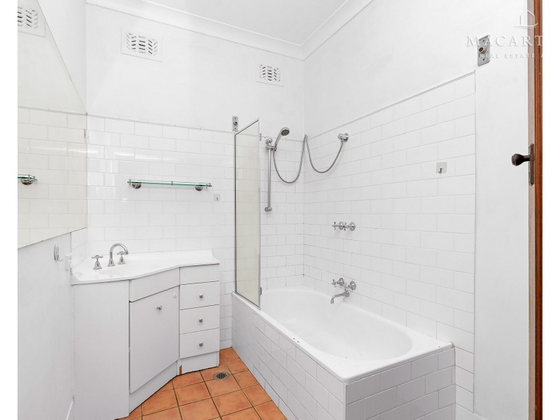 4 Sullivan Avenue, Wagga Wagga NSW 2650