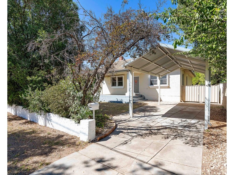 4 Sullivan Avenue, Wagga Wagga NSW 2650