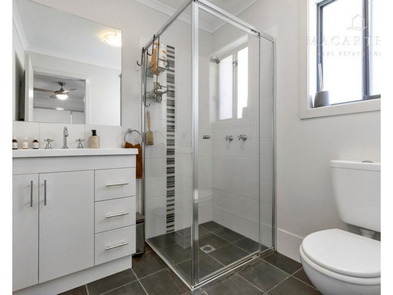 2/1 Ronald Street, Gobbagombalin NSW 2650