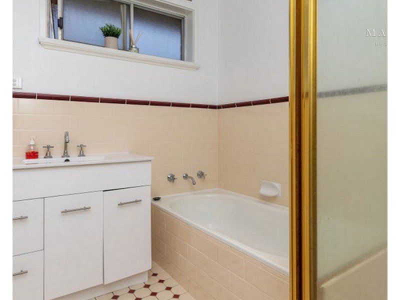 2 Parkhurst Street, Tolland NSW 2650