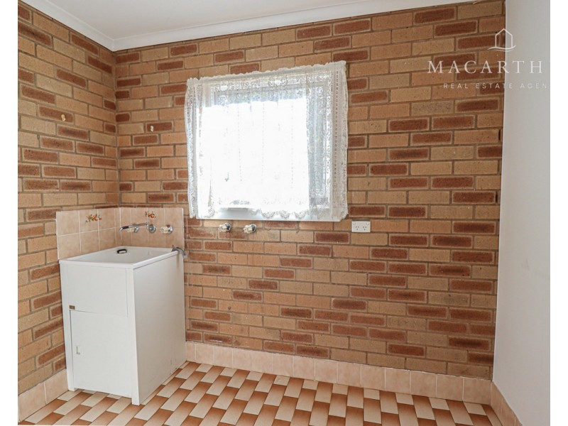 3/47 Karoom Drive, Glenfield Park NSW 2650