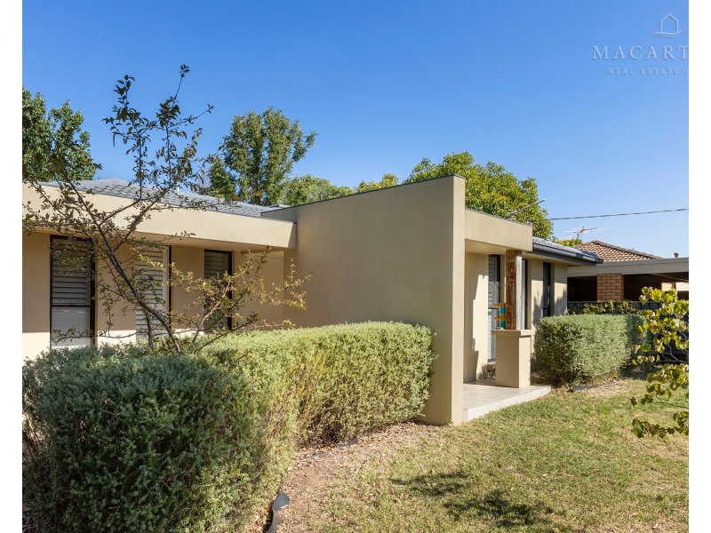 6 Ilex Street, Lake Albert NSW 2650