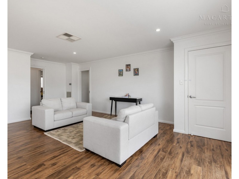 24 Darcy Drive, Boorooma NSW 2650