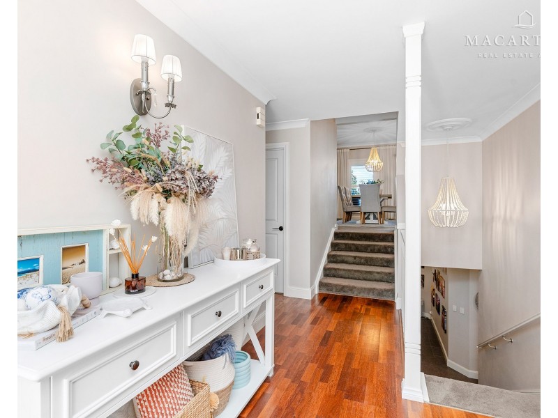 66 Simkin Crescent, Kooringal NSW 2650