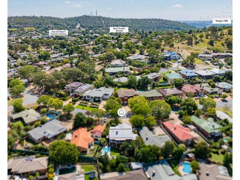 66 Simkin Crescent, Kooringal NSW 2650
