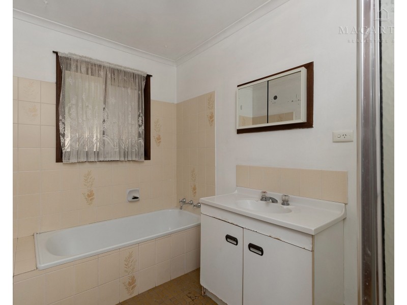 5/33 Wren Street, Mount Austin NSW 2650