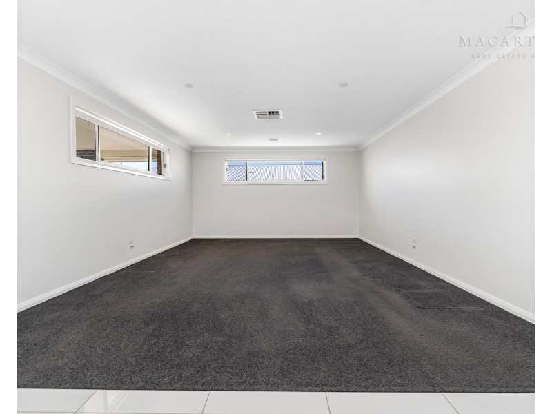 2/1 Clarence Place, Tatton NSW 2650