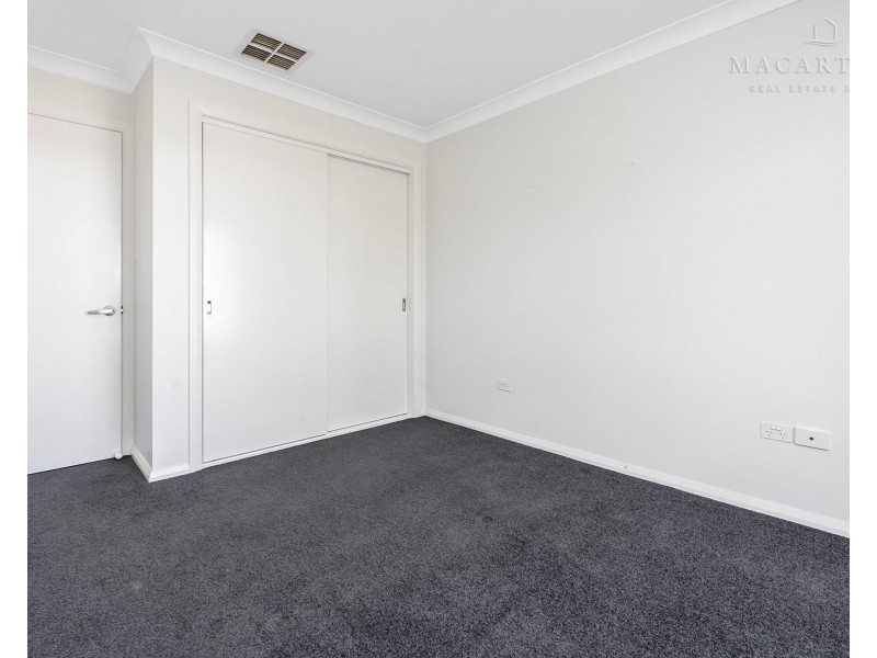 2/1 Clarence Place, Tatton NSW 2650