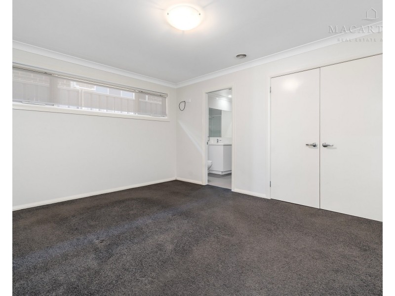 2/1 Clarence Place, Tatton NSW 2650