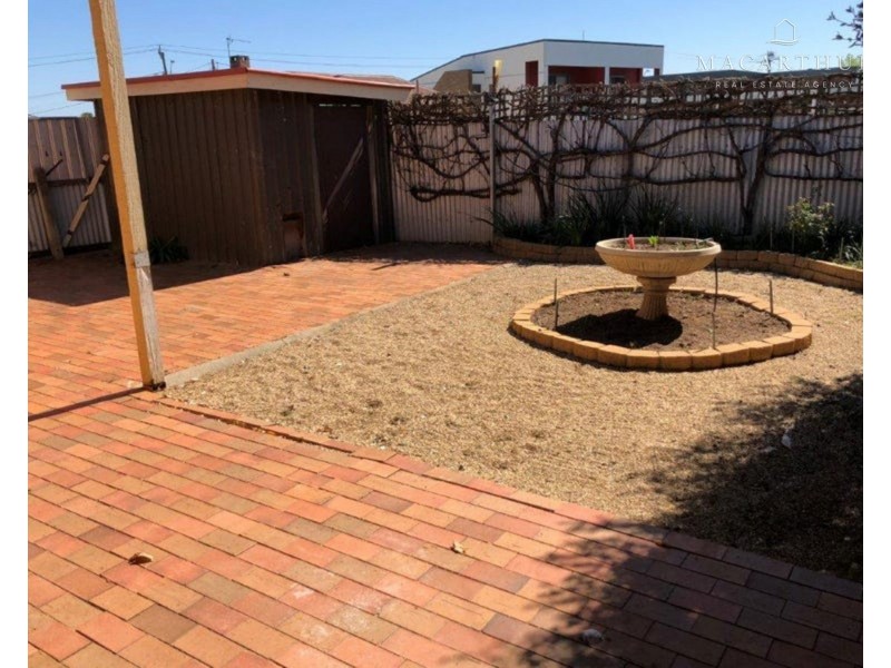 35 Beltana Avenue, Mount Austin NSW 2650