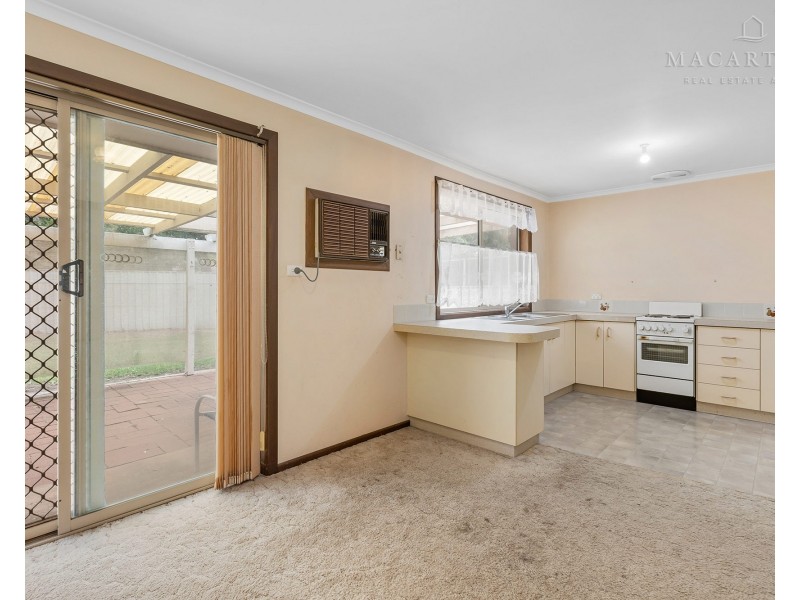 1/2 Leena Place, Wagga Wagga NSW 2650