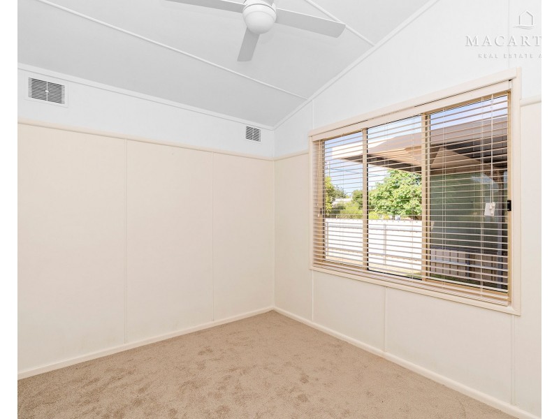 14 Langham Street, Ganmain NSW 2702