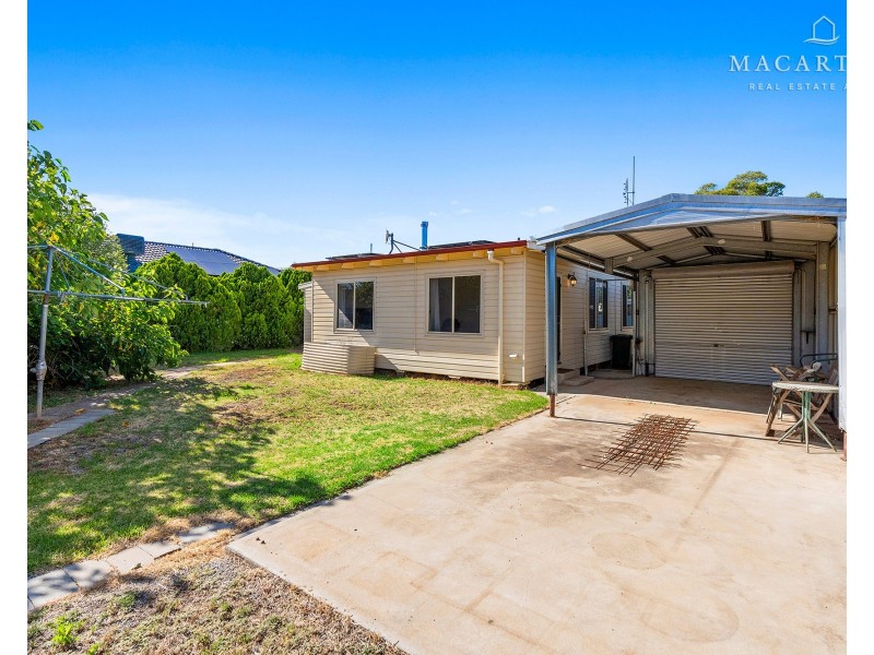 14 Langham Street, Ganmain NSW 2702