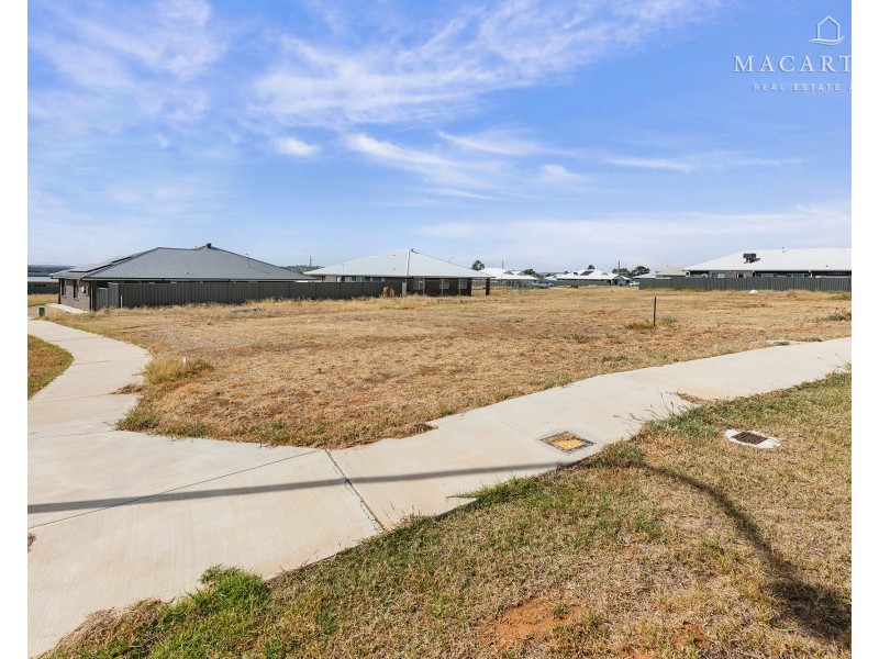 59 Melaleuca Drive, Forest Hill NSW 2651