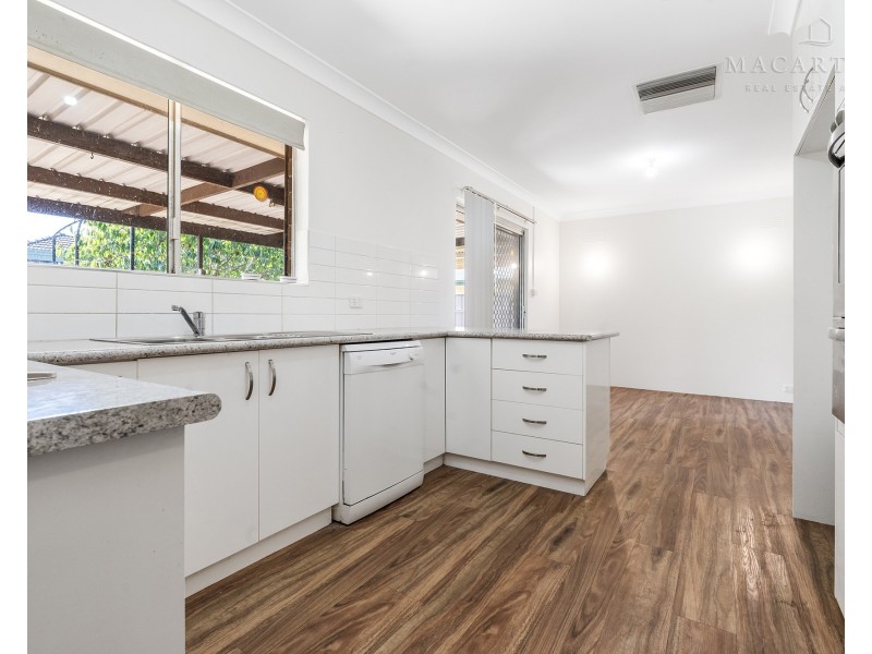 25 Walana Crescent, Kooringal NSW 2650