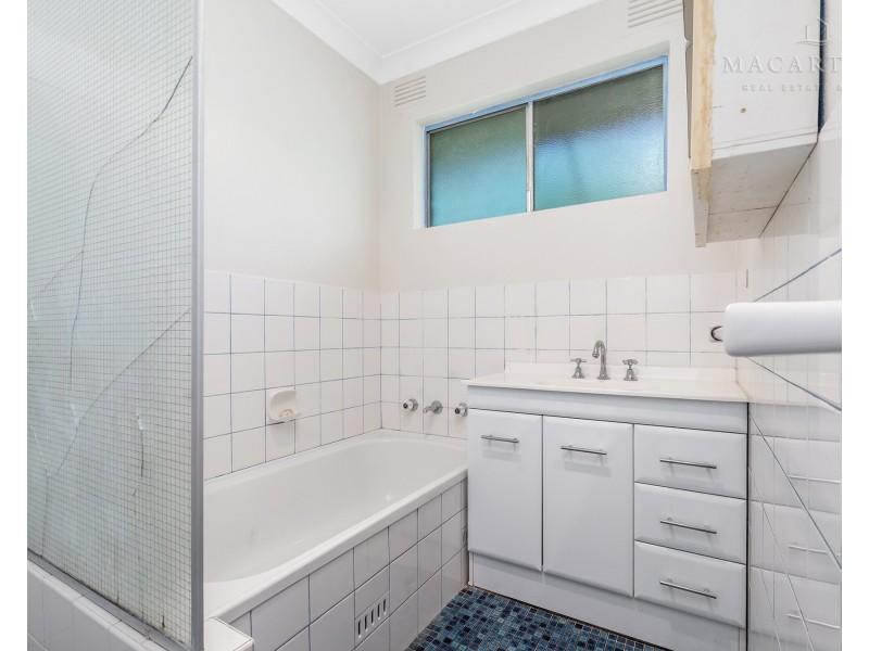 25 Walana Crescent, Kooringal NSW 2650