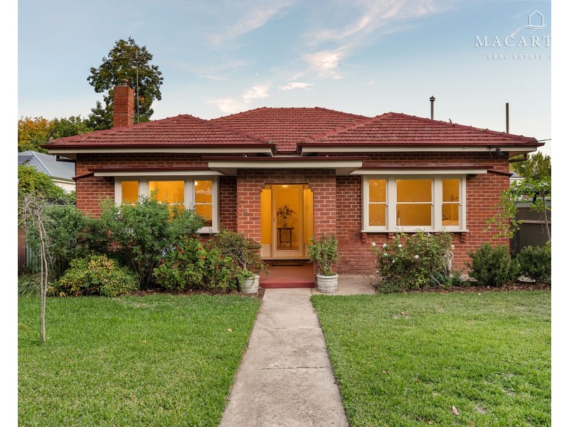 6 Jackson Street, Wagga Wagga NSW 2650