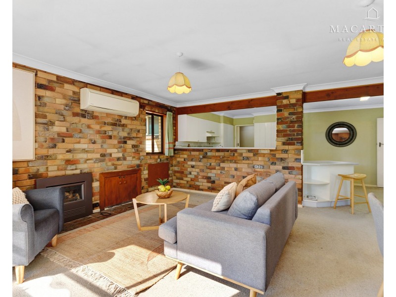 27 Norfolk Avenue, Lake Albert NSW 2650