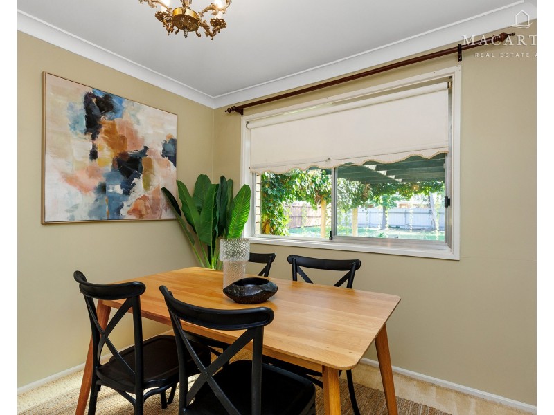 27 Norfolk Avenue, Lake Albert NSW 2650