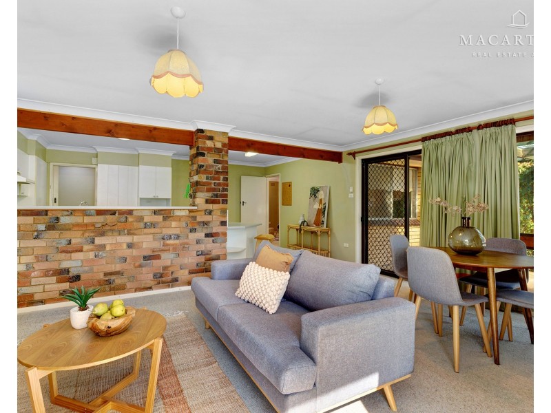 27 Norfolk Avenue, Lake Albert NSW 2650