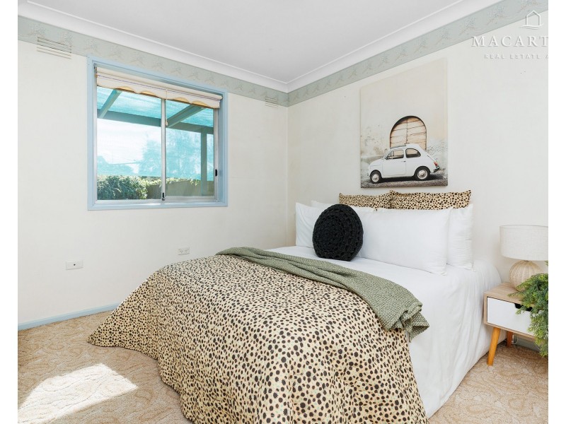 27 Norfolk Avenue, Lake Albert NSW 2650