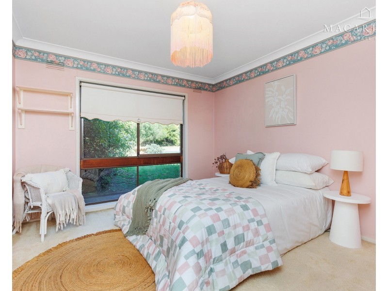 27 Norfolk Avenue, Lake Albert NSW 2650