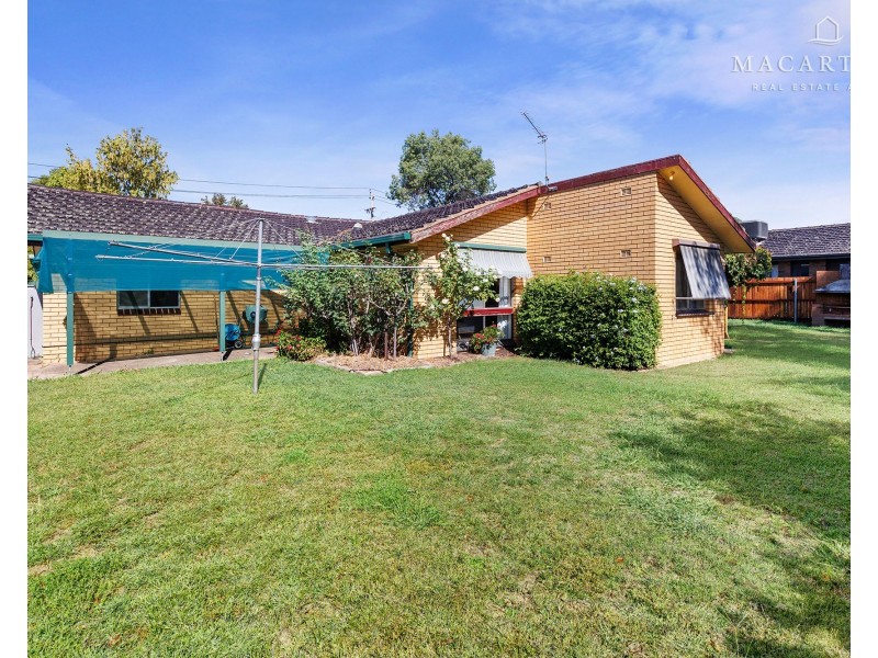 27 Norfolk Avenue, Lake Albert NSW 2650