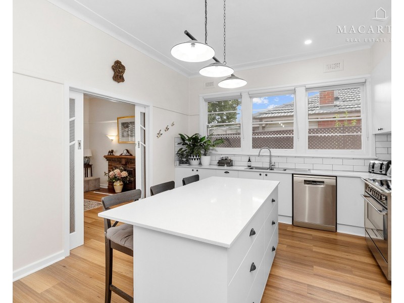 51 Heath Street, Turvey Park NSW 2650