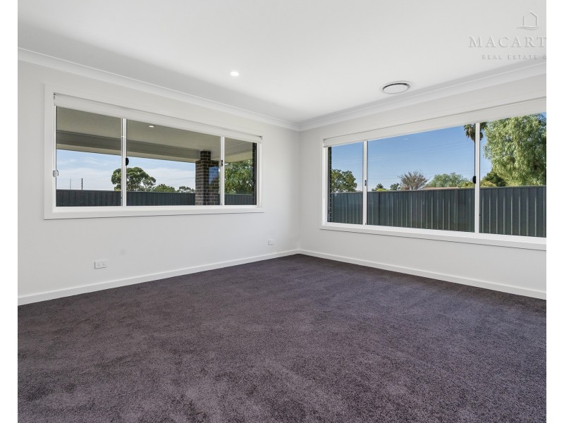 6 Flintwood Street, Forest Hill NSW 2651