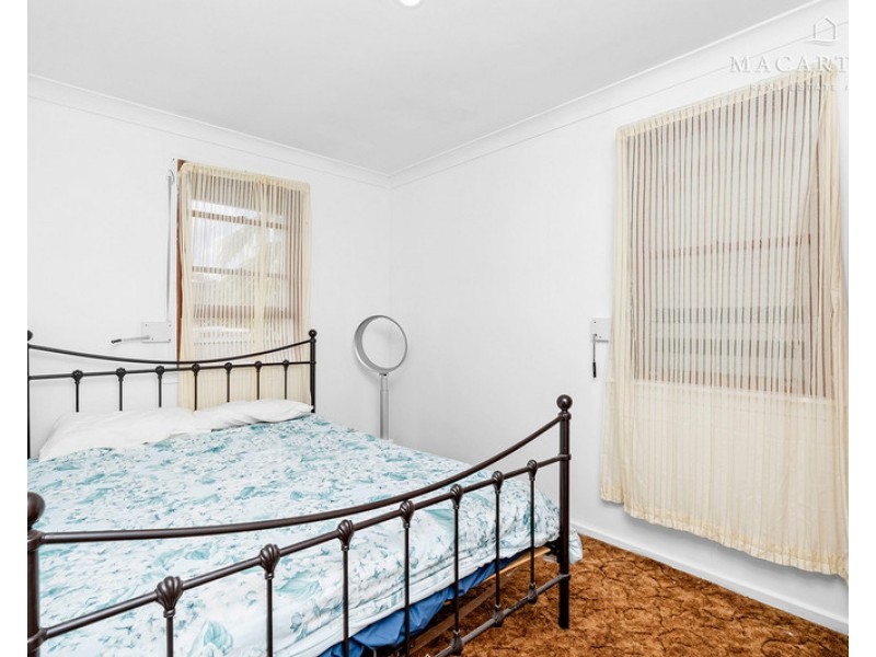 34 Malta Crescent, Ashmont NSW 2650