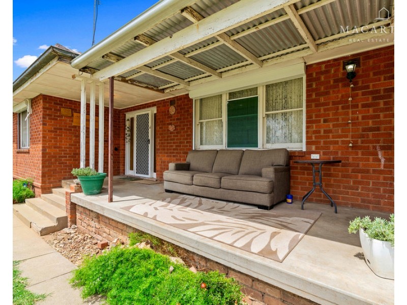 34 Malta Crescent, Ashmont NSW 2650