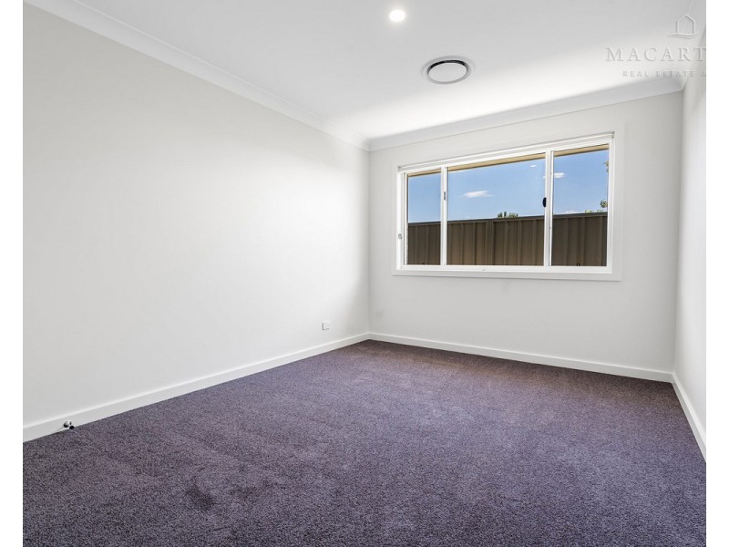 21 Lacebark Drive, Forest Hill NSW 2651