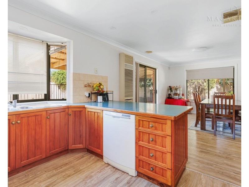 5 Chisholm Place, Lloyd NSW 2650