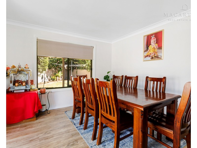 5 Chisholm Place, Lloyd NSW 2650