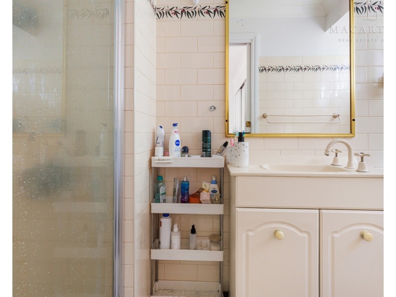 5 Chisholm Place, Lloyd NSW 2650