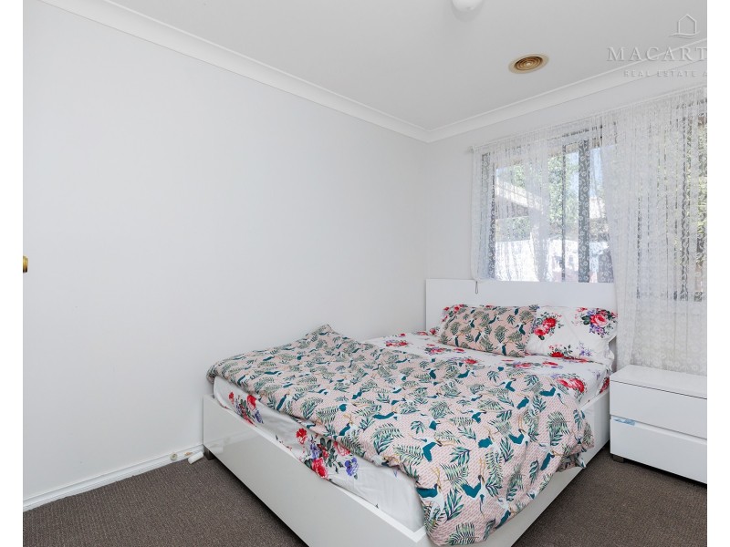 5 Chisholm Place, Lloyd NSW 2650