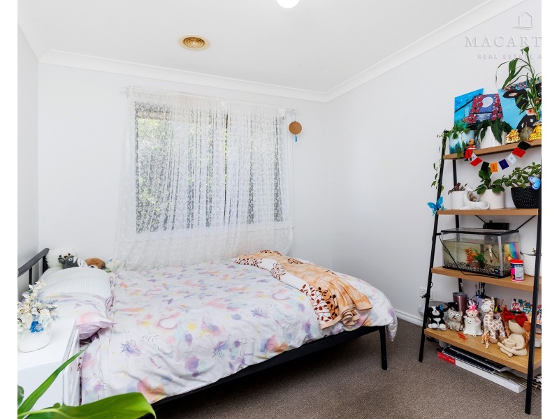 5 Chisholm Place, Lloyd NSW 2650