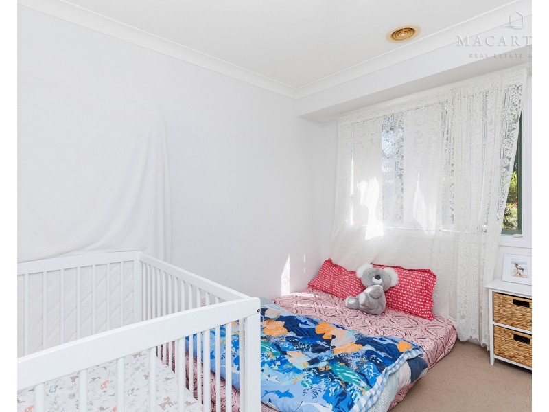 5 Chisholm Place, Lloyd NSW 2650