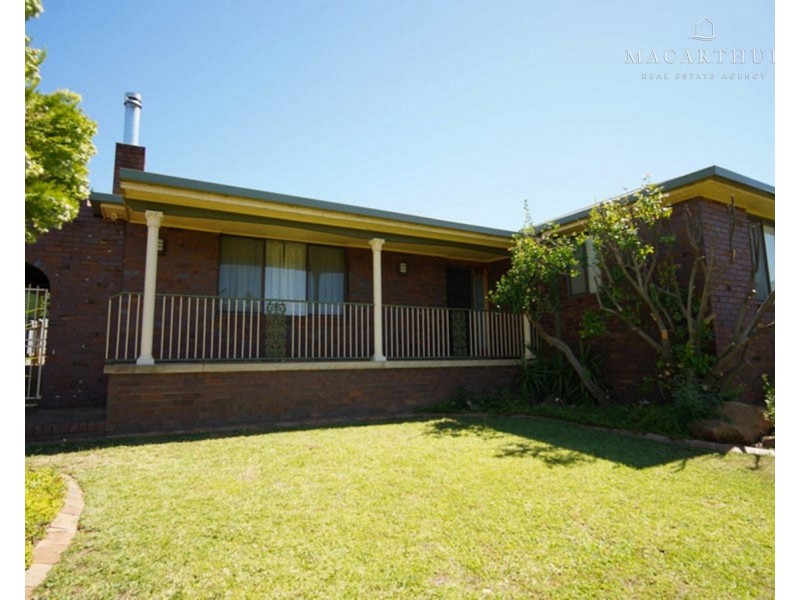 3 Condon Avenue, Mount Austin NSW 2650